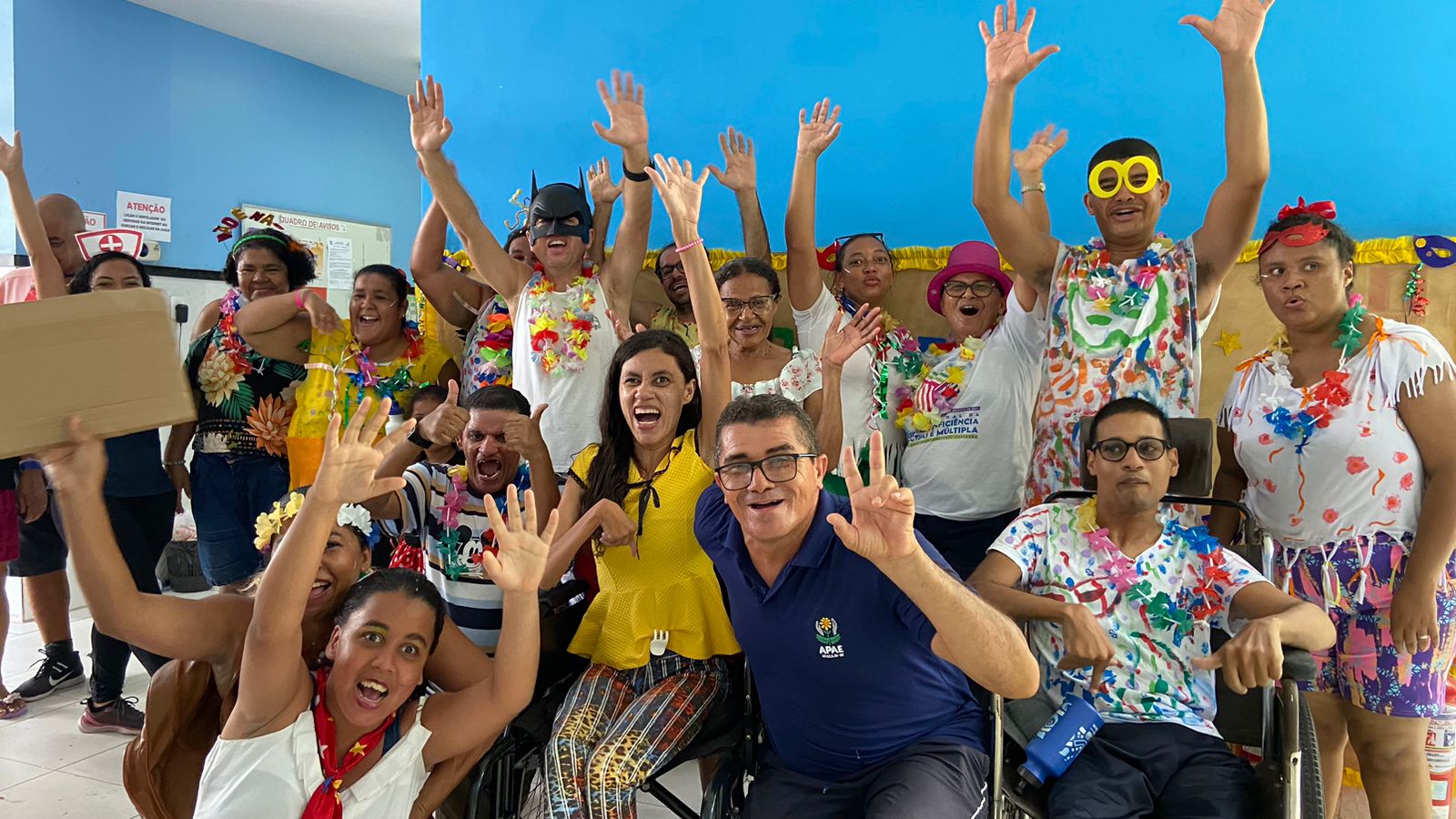 Apae Folia leva inclusão e alegria ao Bairro Industrial no Carnaval de Aracaju