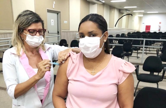 Profissionais da saúde da Apae Aracaju já estão vacinados contra Covid-19