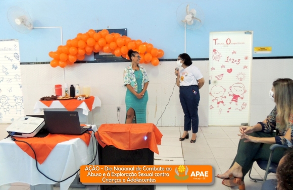 Apae Aracaju realiza ação em alusão ao Maio Laranja