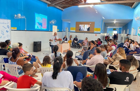 Prevenção à IST é tema de roda de conversa na Apae Aracaju