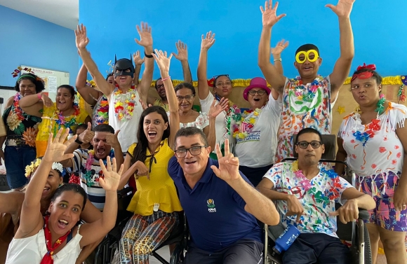 Apae Folia leva inclusão e alegria ao Bairro Industrial no Carnaval de Aracaju